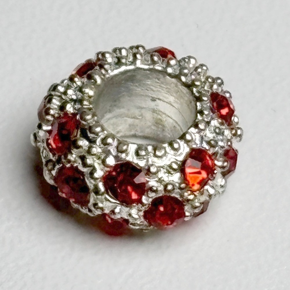 Red Pave‎ Crystal Silver Tone Round Charm Bead for Moments Bracelets